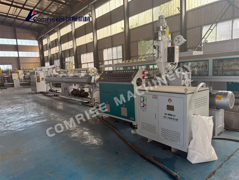 La máquina de tubos de riego de PE Comrise comienza su prueba