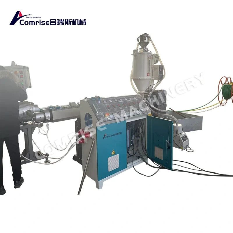 Máquina para fabricar tubos corrugados reforzados con espiral de carbono